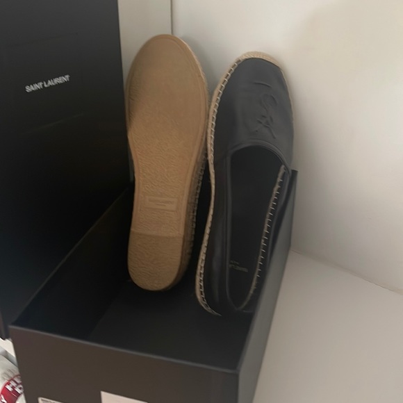 YSL SHOE SIZE 381/2 WITH BOX Worn only ONCE! GREAT AS NEW - Picture 1 of 2